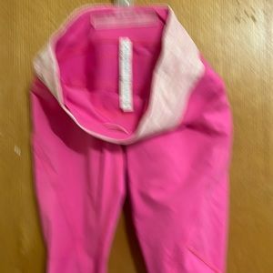 Lululemon capri workout pants excellent no stains rips or piling